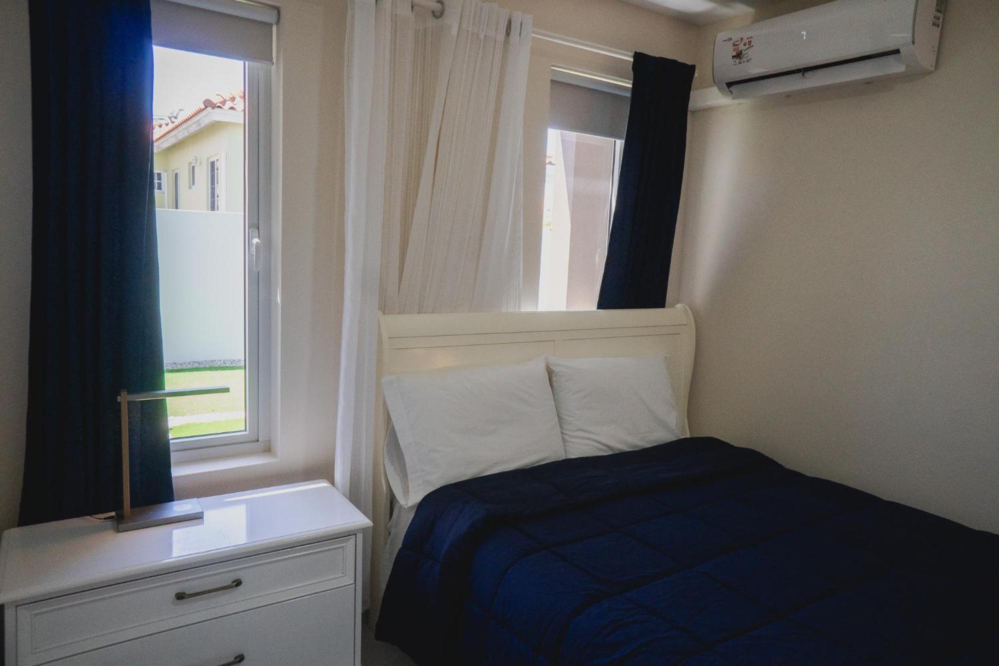Pavia'S Centerpoint Oasis Apartment Oranjestad Exterior photo